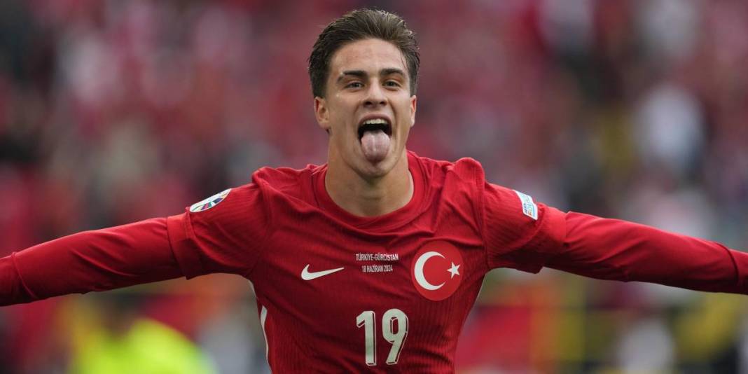 Kenan Yıldız'ın sürpriz aşkı ortaya çıktı: Evinden video paylaştı 1